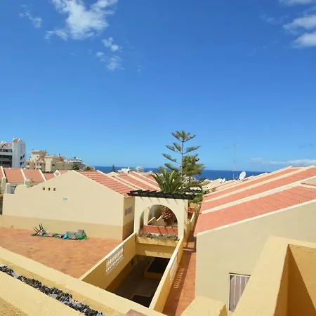 Studio In Mareverde شقة